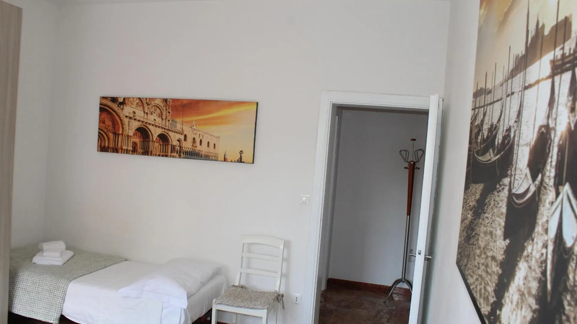 Venice Sweet Home - Your Home In A Beautiful Neighborhood Of The City Of Venice Favaro Veneto 0*,  Włochy